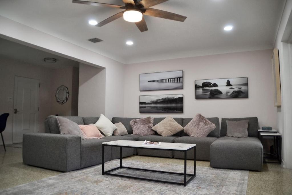 Clematis House Near Arlington Park With Heated Pool Villa Sarasota Buitenkant foto